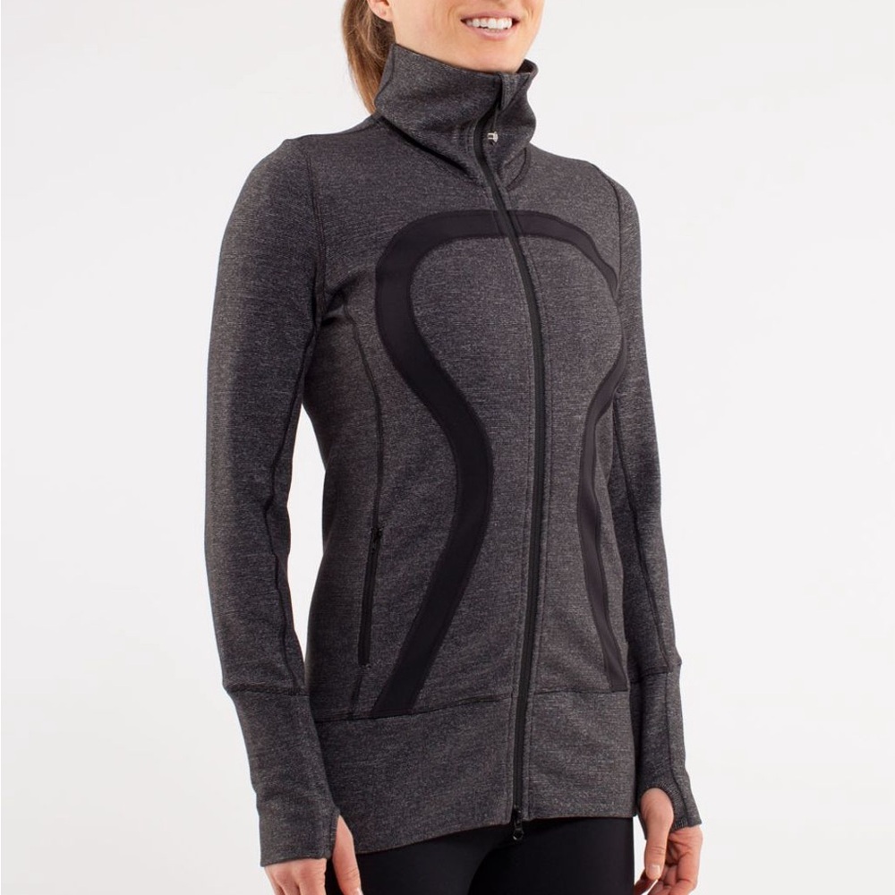 Lululemon size 4 in stride Define Jacket grey and black logo
